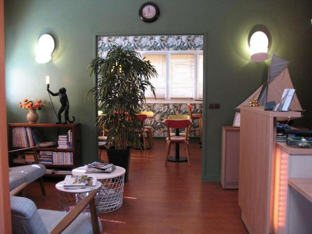 Hotel De Caen Beltér fotó